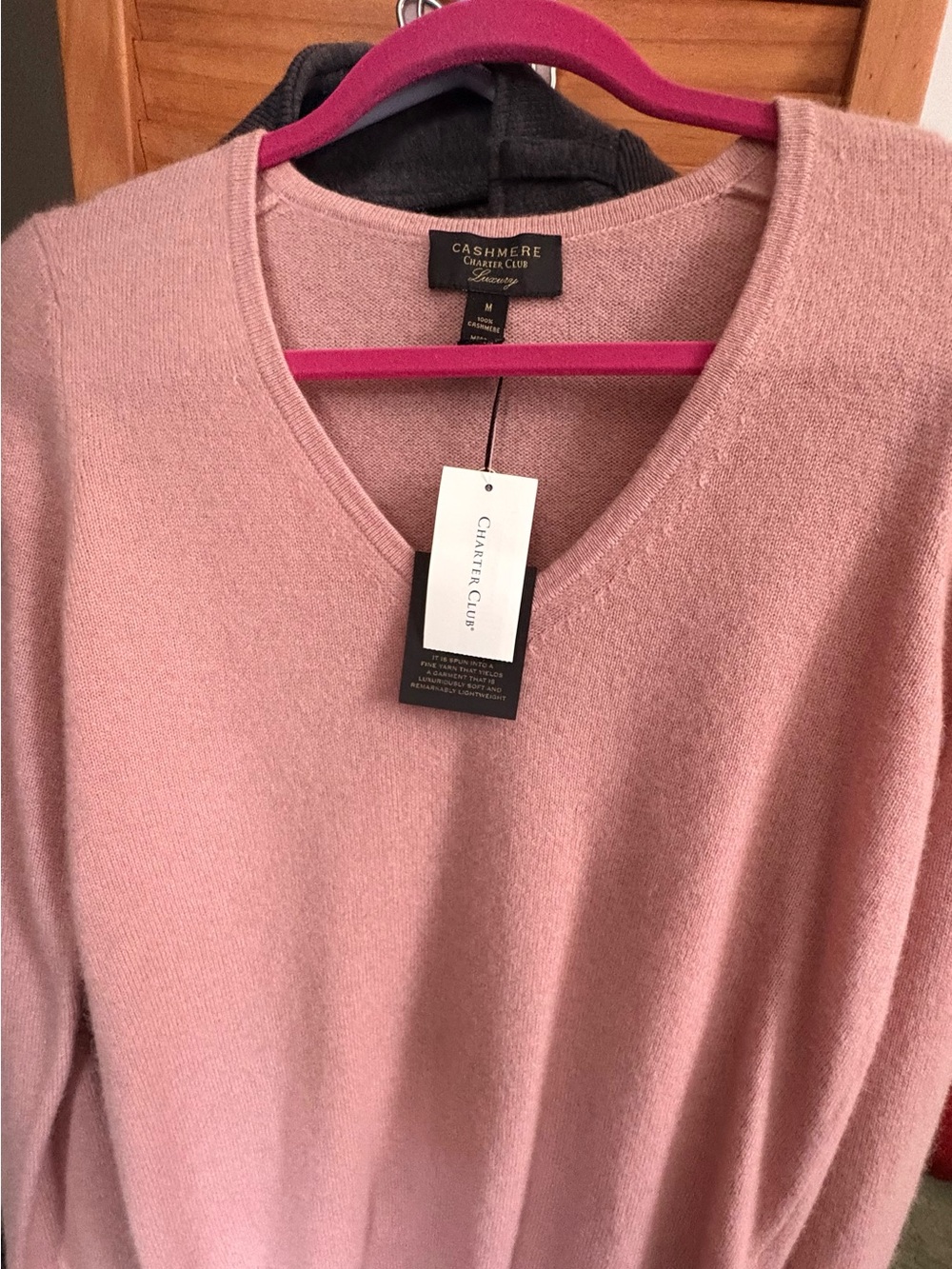 100% Cashmere Pink V-Neck Sweater | Soft Luxe Knit Charter Club - Picture 3 of 4